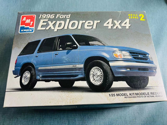 Super Rare First Edition discontinued original vintage AMT 1/25 scale unassembled plastic model kit of Ford Explorer 1996 SUV 4WD 4*4