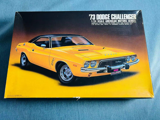 Super Rare ARII discontinued vintage 1/24 scale unassembled model kits Dodge Challengar V8 1973 American Muscle Car