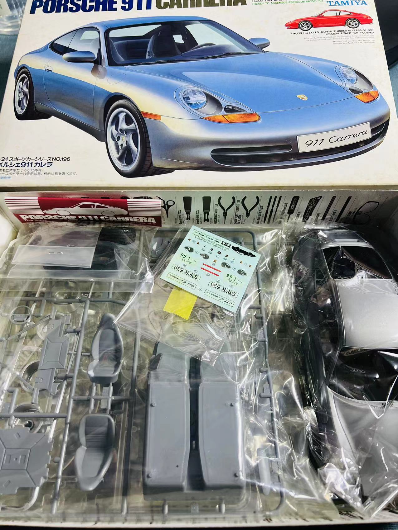 Original discontinued Tamiya 24196 vintage 1/24 scale unassembled plastic model kit Porsche 911 996 Carrera