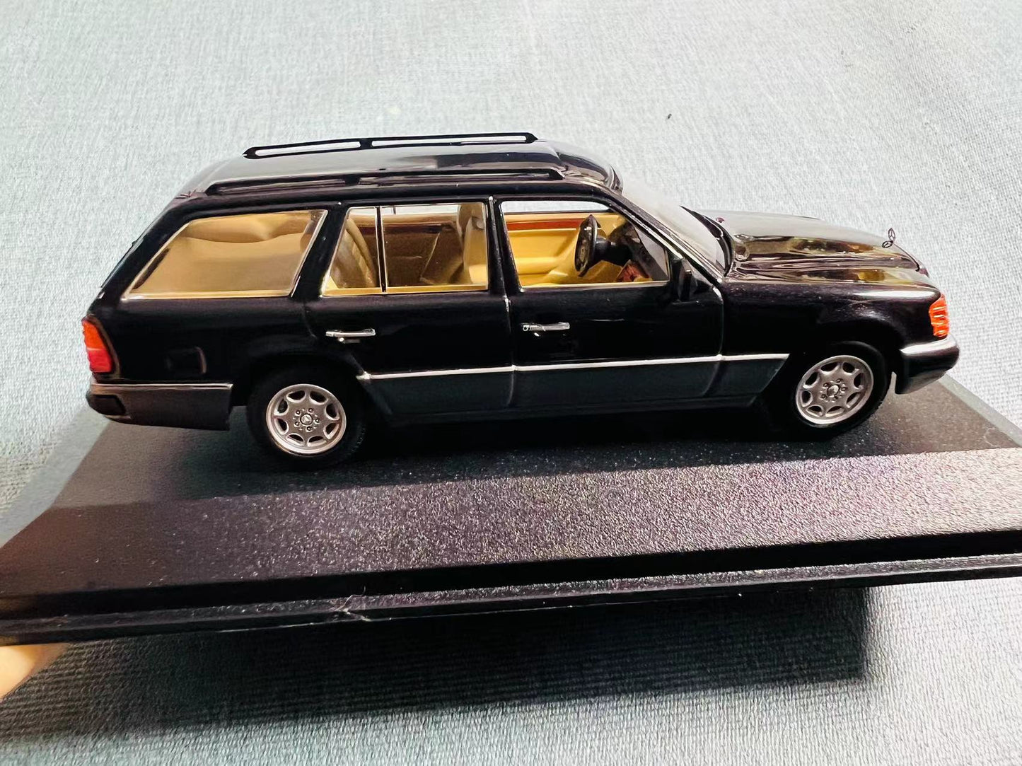 Discontinued Mega rare Vintage PMA Minichamps 1/43 scale diecast model Mercedes-Benz E class wagon W124 S124 320TE