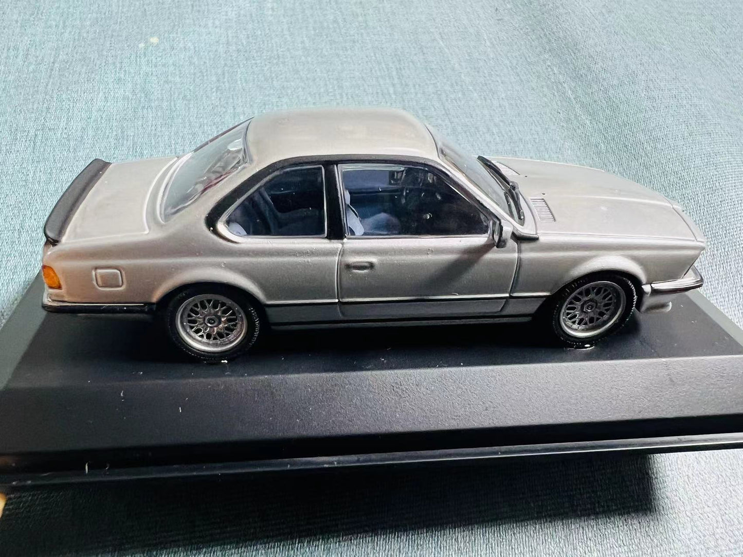 Super Rare Original Minichamps 1/43 diecast model BMW 6 Serious 635 CSi 1982 Silver out of print