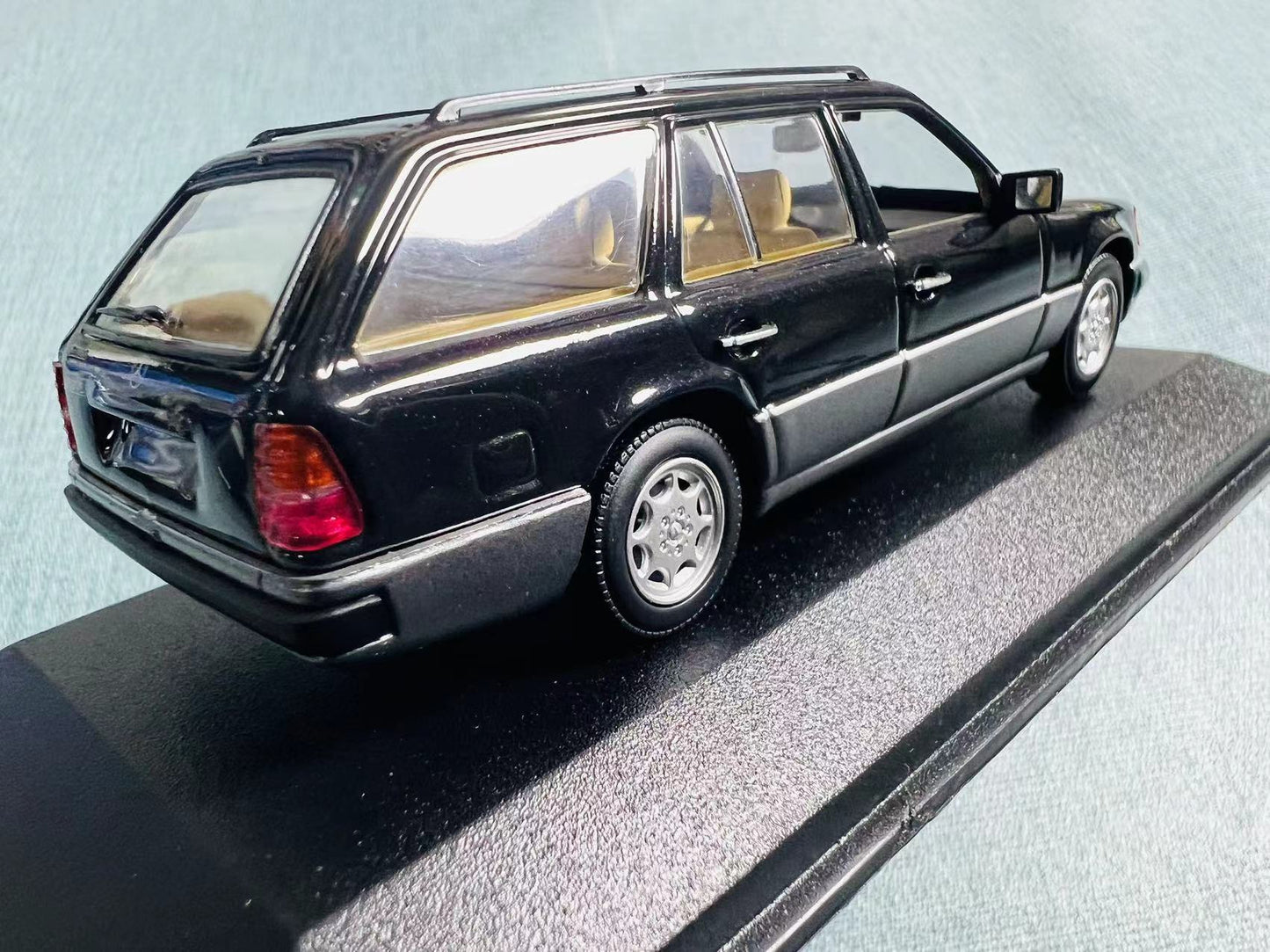 Discontinued Mega rare Vintage PMA Minichamps 1/43 scale diecast model Mercedes-Benz E class wagon W124 S124 320TE