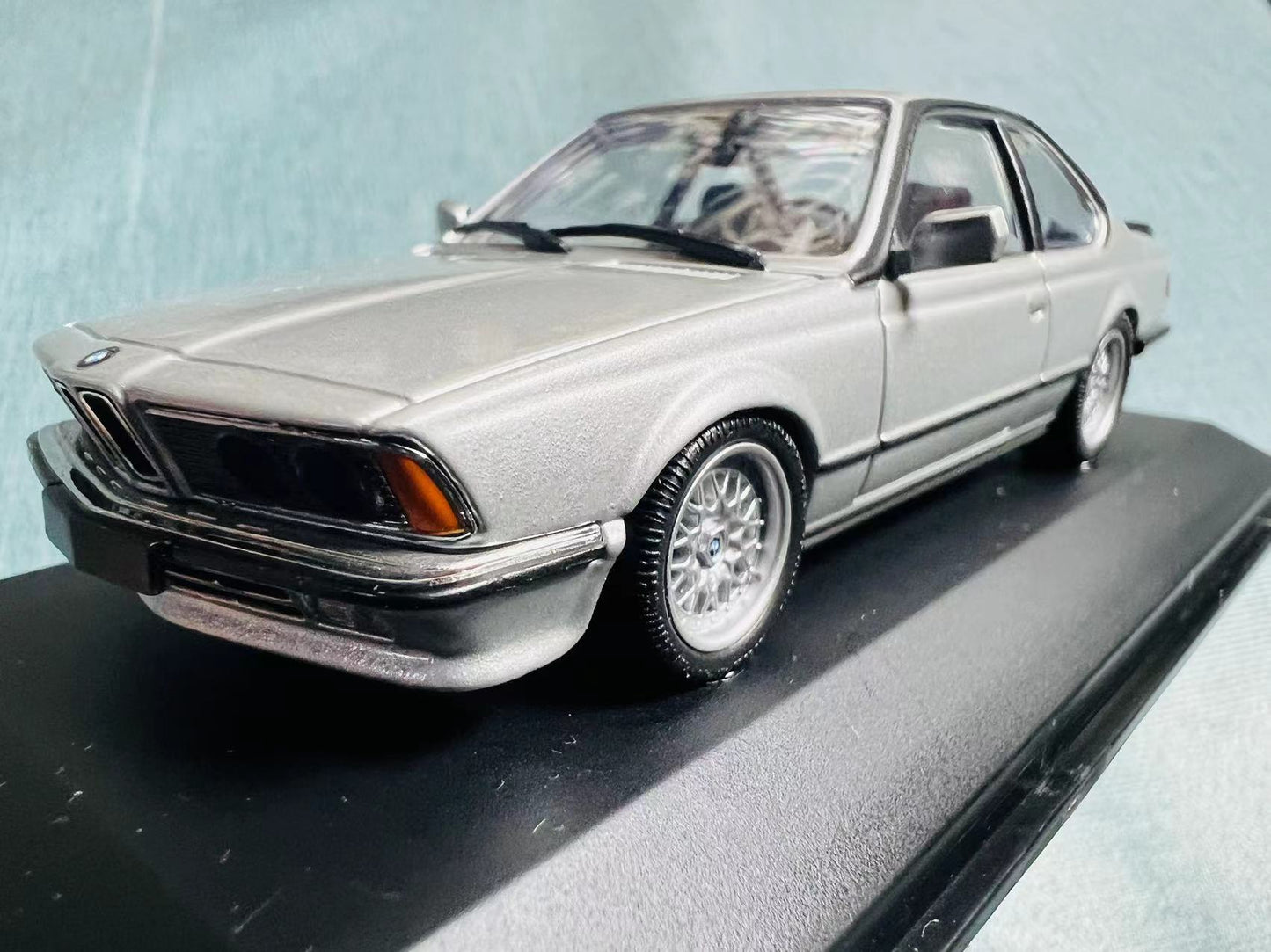 Super Rare Original Minichamps 1/43 diecast model BMW 6 Serious 635 CSi 1982 Silver out of print